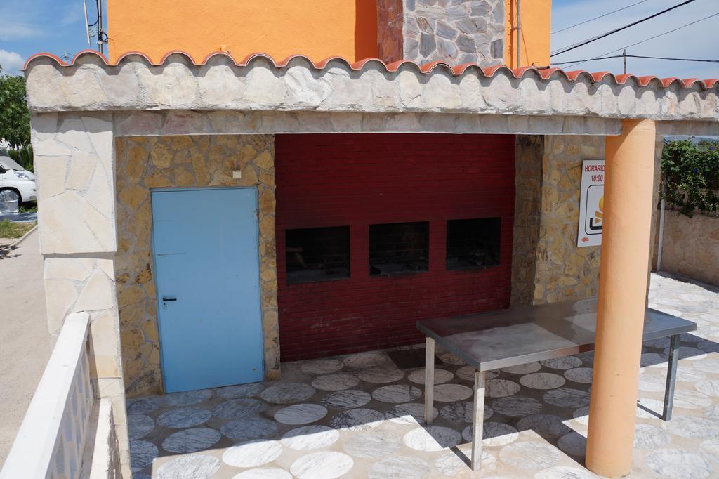 Camping Los Pinos Peñíscola Exterior foto